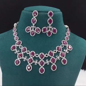 Ensemble collier et boucles d'oreilles en pierres de diamant américaines élégantes pour femmes, pour mariage et soirée, fabrication de bijoux, vente en gros, exportation - Product Image 1