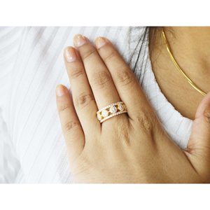 Bague en or massif 14 carats avec diamants pour son bijou élégant - Product Image 1