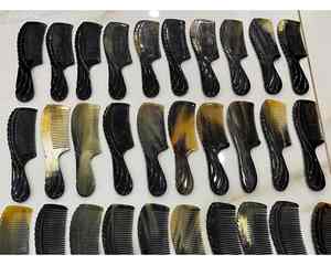 Peine de cuerno natural hecho a mano de Vietnam para el cuidado del cabello antiestático Peine de cuerno de calidad premium para un cepillado suave del cabello - Product Image 4