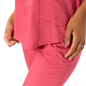 Uniformes elegantes de enfermería para mujer, uniformes de hospital OEM, diseño impreso de Spandex suave de alta calidad, los últimos trajes de médico - Product Image 5