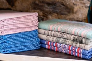 Toalla de baño Fouta hecha a mano de secado rápido estilo liso - Product Image 3