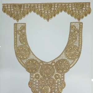 Chaîne de cou métallique réglable à la mode pour filles tour de cou métallique classique avec étiquette personnalisée - Product Image 1