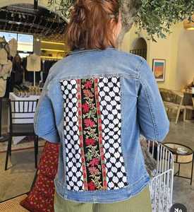 Y218619 Custom Ladies Denim Jacket <b>Women</b> Classic Casual <b>Stretch</b> Long Sleeve Turn-Down Collar Autumn <b>Jean</b> Jacket With Pocket - Product Image 2