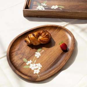 Plateau de service jetable en bois d'acacia moderne, forme ronde, revêtement transparent pour mariage, cuisine, table à manger (couleur personnalisée) - Product Image 1