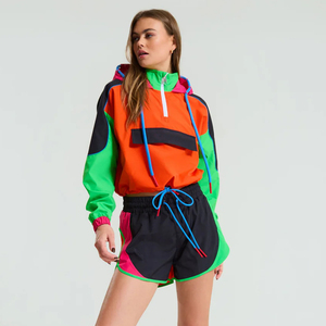 Conjuntos cortos cortavientos de bloque de color, chaqueta de exterior de concha suave, chándal de nailon, pantalones cortos cortavientos para lluvia para mujer de Terzo Sports - Product Image 3