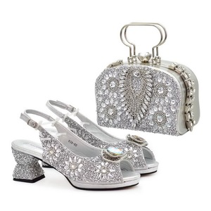 ชุดกระเป๋า<span class=keywords><strong>รองเท้า</strong></span>พราว<span class=keywords><strong>ส้น</strong></span>สูง3.00<span class=keywords><strong>นิ้ว</strong></span>ที่เข้ากันได้ดีกับกระเป๋าถือที่มีเสน่ห์สำหรับงานปาร์ตี้ - Product Image 5