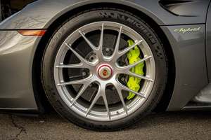 Porsche 918 Spyder 2015 en perfecto estado · Coupé · Fibra de carbono · Tracción en las cuatro ruedas - Product Image 4