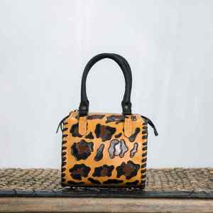 Bolso de Mano Mini de Cuero Genuino con Estampado Animal para Mujer, Modelo Walla HB-177, con Dos Asas y Cierre de Cremallera, Portátil para Uso Diario y Viajes - Product Image 3