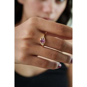 Anillo de oro de 14 quilates con zafiro rosa natural, anillo de diamantes de corte ovalado, anillo de compromiso de oro amarillo con diamantes baguette cónicos - Product Image 6