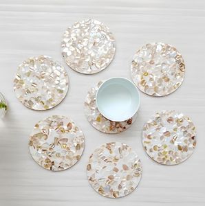 Sous-verres de table haut de gamme conçus pour combiner une protection pratique à un magnifique artisanat perlé - Product Image 1