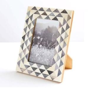 Cadre photo en incrustation d'os au design créatif avec design en résine, table d'appoint de chambre à coucher, cadre photo pour le stockage de souvenirs de mariage et d'enfance - Product Image 2