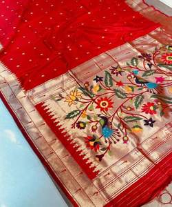 ส่าหรีผ้าฝ้ายที่สวยงามสำหรับผู้หญิงที่มีดีไซน์พิมพ์ลายสวยงามและลุคเจ้าสาวแฟนซีสำหรับงานแต่งงาน - Product Image 2