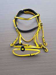 "Brida de caballo de PVC Premium Pinnacle Equine Elegance para una comodidad, durabilidad y estilo inigualables en la excelencia ecuestre." - Product Image 4