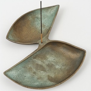 Juego de Quemadores de Incienso Altamente Detallado con Delicado Trabajo en Metal de Latón, Estilo Antiguo de Arte Moderno, Revestimiento Plateado, Color y Tamaño Personalizables - Product Image 5