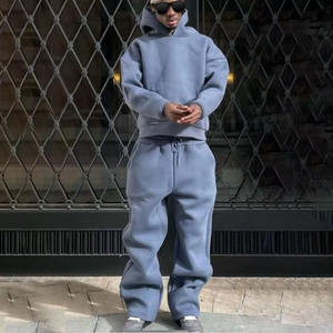 "Personalizado Unisex Pantalones apilados Sudadera con capucha Traje de chándal acampanado Conjunto Pantalones de chándal transpirables y Sudadera con capucha Fabricante al por mayor" - Product Image 1