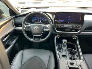 Toyota Grand Highlander Platinum SUV 2.4L V4 Turbo LHD 2024 d'occasion, toit ouvrant panoramique, véhicule familial nouvelle génération |   Prêt à l'exportation - Product Image 2