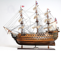 HMS Victory présentoir de réplique de cèdre en bois de taille moyenne de style nautique peint à la main modèle sur le thème de la maison décor à collectionner