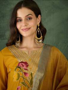 Conjunto de Kurti de 3 Piezas con Bordado de Seda Romana y Conjunto de Kurta, Pantalón y Dupatta, Kurtis para Mujer en India, Ropa Étnica Femenina - Product Image 6