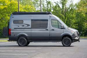 รถตู้แคมป์ปิ้งสุดหรู 2025 Sprinter 144 AWD |   ไฟ LED ติดหลังคาสำหรับรถบ้าน รถแคมป์ปิ้ง ไฟส่องสว่างภายนอกแบบแถบ ไฟเหนือศีรษะ - Product Image 3