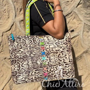 Nuevos bolsos de mano de cuero de vaca con estampado de animales reales occidentales para mujer, bolsos de hombro de vaquera de gran capacidad de estilo Vintage de alta calidad - Product Image 1