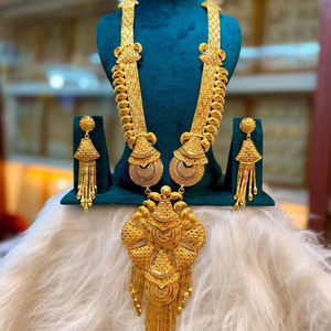 Dubai Vintage 24K chapado en oro pendientes brazaletes peines broches conjunto cobre y Diamante joyería regalo para EE. UU. - Product Image 1