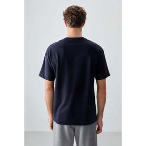 T-shirt basique pour homme Air Jones, coupe ample, en coton mélangé épais et doux, bleu marine pour un usage décontracté - Product Image 5