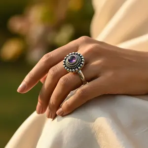 Bague en argent 925 faite à la main pour femmes, motif géométrique, pierre précieuse violette, technologie de sertissage en rhodium, bijoux fins, cadeau - Product Image 3