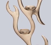 Soporte de patrón de llama de luz en T hecho a mano con acabado dorado perfecto para la decoración elegante del dormitorio y el comedor - Product Image 6