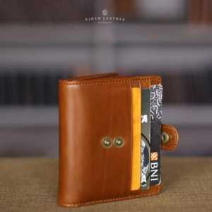 Leather Slim Wallet Hand-Stitched Genuine Cowhide Wallet with Secure Flap Closure Compact & Elegant Bi-Fold for Everyday Carry - Product Image 2