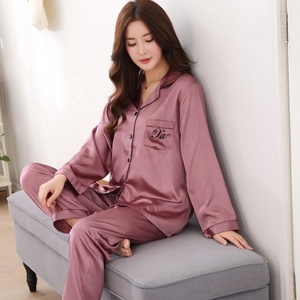 Conjunto de pijama de seda para parejas, ropa de dormir cómoda, con cuello con muescas y manga larga, a juego, barata - Product Image 4