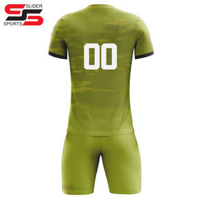 Vente en gros 100% kits de maillots de football en polyester sublimation uniformes de football respirants personnalisés pour hommes ensemble avec logo - Product Image 2