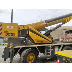 Grúa Todoterreno Grove RT550E de Pocas Horas de Uso, Excelente Estado, Motor Weichai, Capacidad de Carga de 60 Toneladas para Construcción, en Venta en Italia - Product Image 2