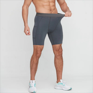 Shorts de compression sportifs respirants en tissu premium pour la gym, l'entraînement, la course à pied et le cyclisme, en polyester et élasthanne extensibles – Vente en gros - Product Image 3