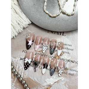 Midnight Starlet Press-On Nail Art, design élégant étoile de minuit pour embellir les ongles - Product Image 3