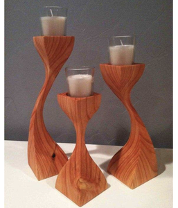Nuevo portavelas de madera diseñado para crear ambiente en el hogar, perfecto para cenas y reuniones. - Product Image 1