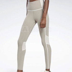 เลกกิ้งผู้หญิงมีกระเป๋าด้านข้างสำหรับผู้หญิงที่ใช้งานได้จริงในโรงยิม - Product Image 1