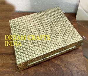 Bolso de novia de Metal de alta calidad, monederos de boda de verano a la moda, forma cuadrada, diseño en relieve a mano, cadenas con asa desmontable - Product Image 2