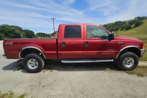Ford F-350 Super Duty Lariat Crew Cab 4x4 de 2001 en excellent état - Product Image 4