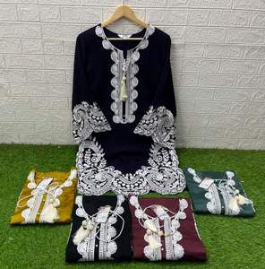 Traje Pakistaní de Diseño Elegante para Ocasiones Especiales, Suministro Directo de Fábrica, Disponible a un Precio Accesible - Product Image 5