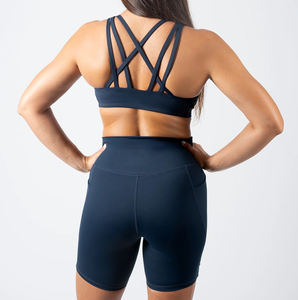 Ensemble de yoga sans couture personnalisé pour femmes, ensemble 2 pièces de gym et de yoga, motif solide avec soutien-gorge de sport rembourré, fournisseur OEM de vêtements de sport - Product Image 2