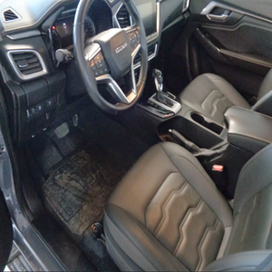 Isuzu D-Max Double Cab 4x4 2023, best-seller, pack technologique, diesel, avec garantie, 120 kW, 163 ch, diesel - Product Image 4