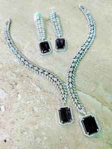 Conjunto de collar de circón brillante de lujo de excelente calidad de diseñador con pendientes para fiesta de compromiso de boda para mujeres y niñas - Product Image 3