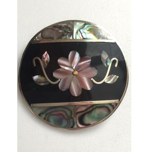 Posavasos de madera hechos a mano con fregona, perfecto para regalar durante festivales, bodas y eventos especiales - Product Image 1