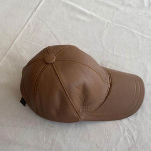 Gorras Deportivas Unisex Ajustables de 6 Paneles, Impermeables, de Cuero, Alta Calidad, 100% Cuero, Logotipo Bordado en 3D Personalizado, Venta al Por Mayor - Product Image 4