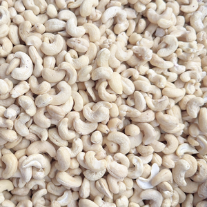 Vente flash 2025 Prix des noix de cajou dans le monde entier Noix de cajou cassées Ws180 Santigo Vietnam Prêt à être expédié - Product Image 1