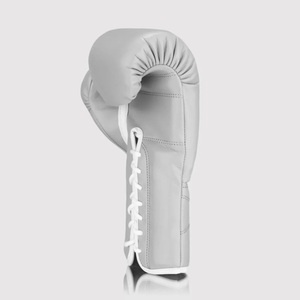 Gants de boxe imperméables sur mesure de haute qualité pour l'entraînement et la compétition avec grip antidérapant, sangle de poignet réglable, service OEM - Product Image 2