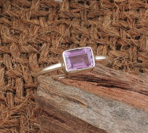 Anillo de Plata de Ley 925 con piedra preciosa amatista de corte cuadrado, joyería minimalista hecha a mano para mujer, idea de regalo - Product Image 6