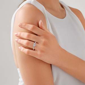 Anillo de Compromiso con Moissanita en Forma de Corazón - Product Image 6