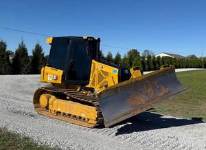Livraison gratuite CAT D2 LGP Bulldozer sur chenilles haute performance à vendre Lame de bulldozer 6 voies approuvée CE EPA 92hp Diesel 19,100 livres - Product Image 4