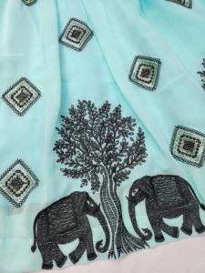 Conjunto de Falda Moderna Indo-Occidental de Moda Shoryam para Niñas, Blusa Negra de Diseñador con Mangas con Volantes, Lehenga Azul Bordada para Fiesta - Product Image 2